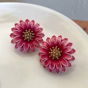 Vintage Trifari pink flower clip-on earrings